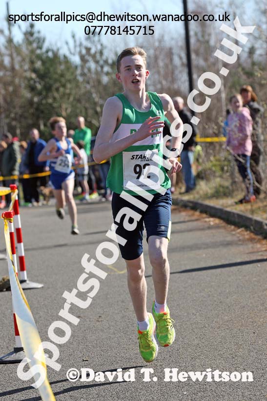 Under-15s boys and girls Elswick Harriers Good Friday Road Relays. Photo: David T. Hewitson/Sports for All Pics